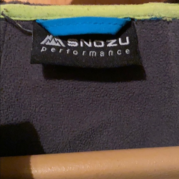 Hooded jacket - Picture 2 of 3